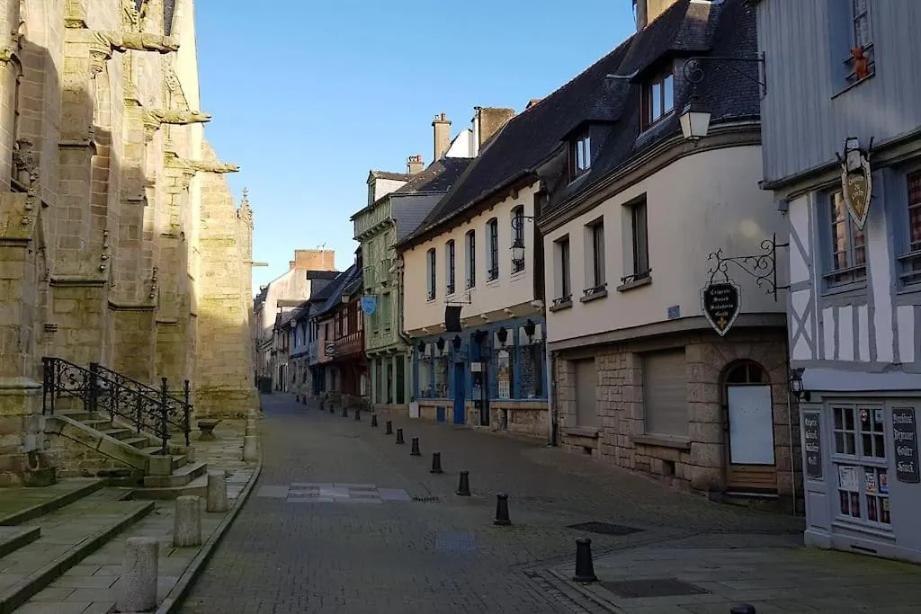 Le Saint-Nicolas Josselin 0*,  Franciaország
